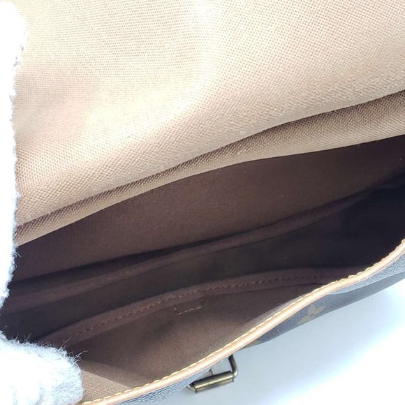 Auth Louis Vuitton Monogram Saumur 30 Crossbody - Picture 13 of 16
